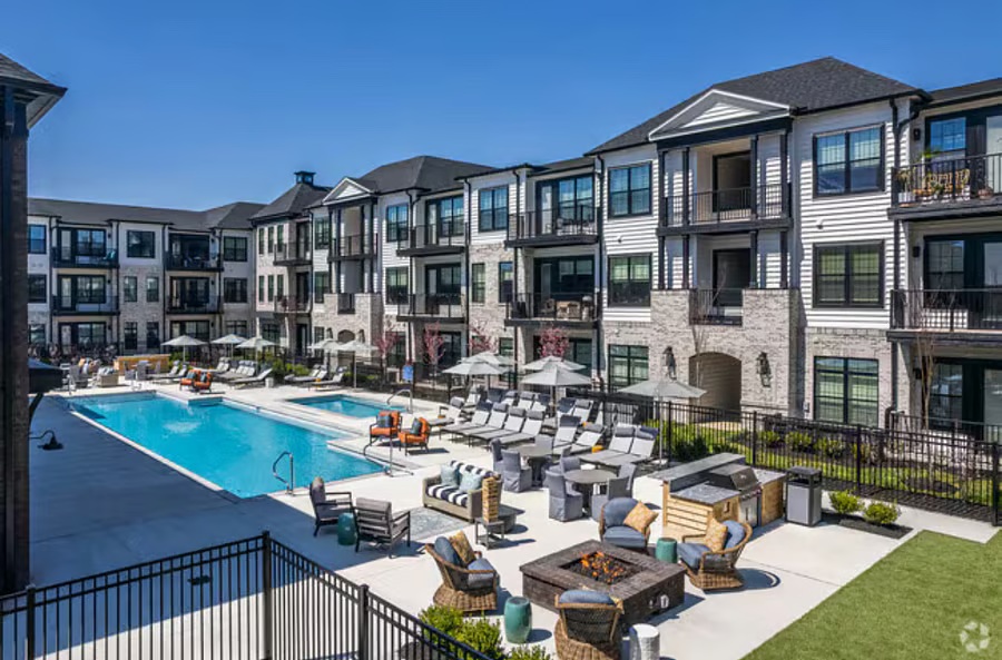 Luxury New Albany Living (1)